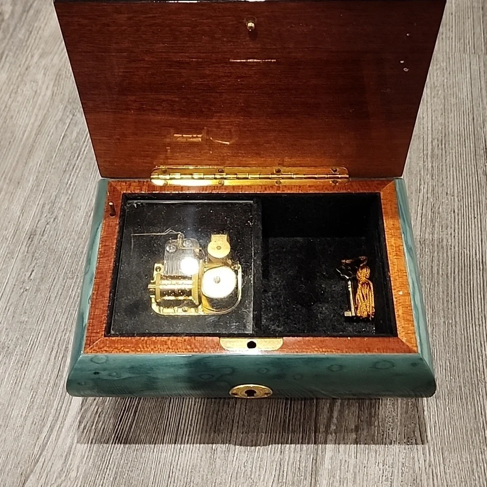 Music box made in Italy